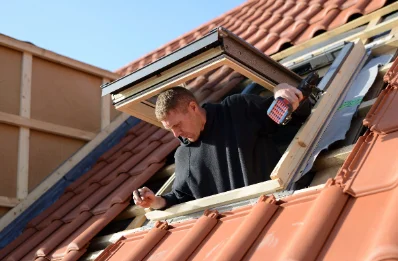Pose de fenêtres de toit Velux à Marconnelle